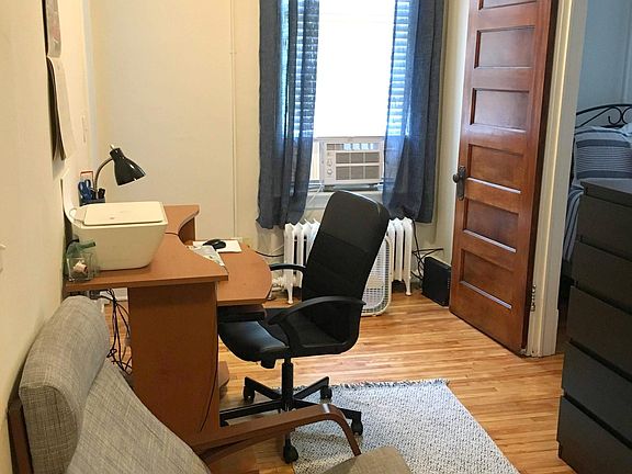 5th image of 2507 Emerson Ave S #3