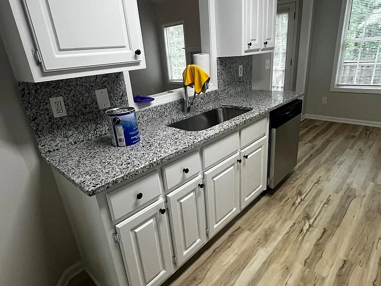 824 Eastmont Rd — Photo 4