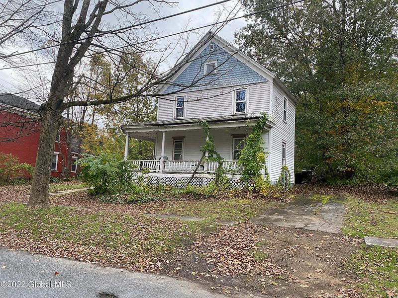 4th image of 61 Mechanic Street