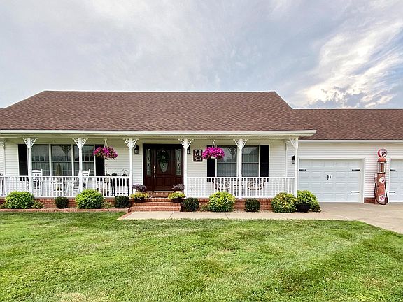 5th image of 131 Honeysuckle Dr