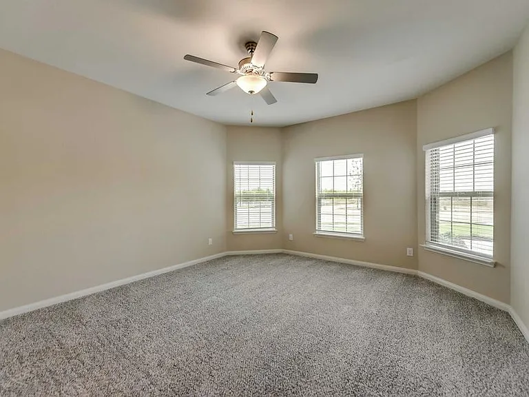 312 Golden Sands Ln — Photo 7