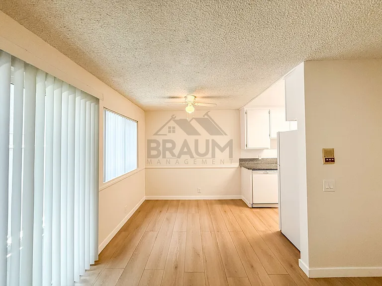 11007 Hartsook St #112 — Photo 9