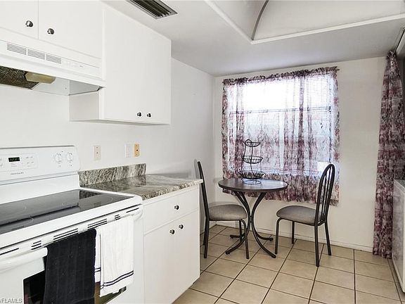4th image of 4713 Santa Barbara Blvd #2