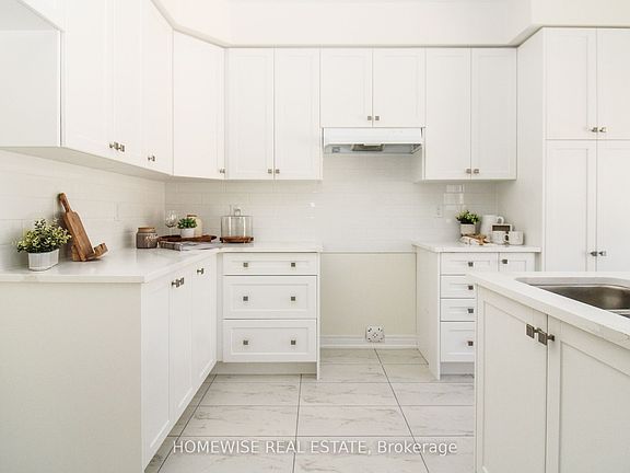 5th image of 514 Clayton Ave
