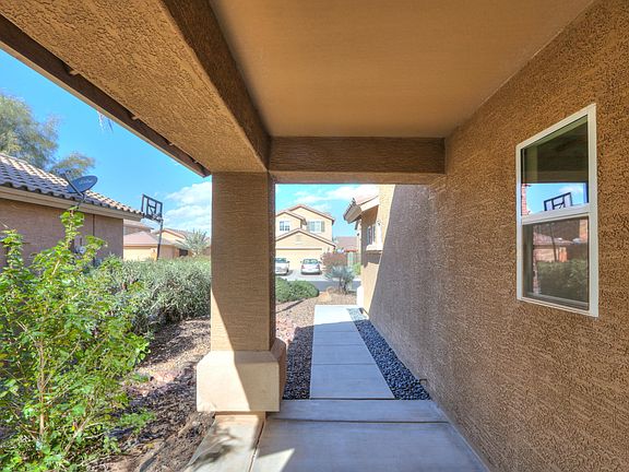 4th image of 41181 W Cahill Dr