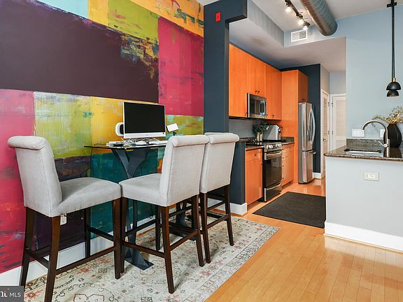 5th image of 520 John Carlyle St Unit 219