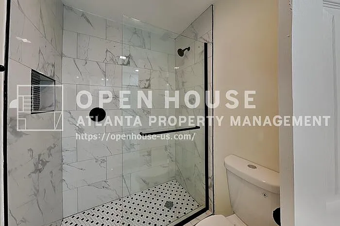 1110 Lake Dr — Photo 12