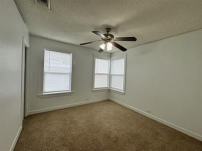 5th image of 415 N Doak St