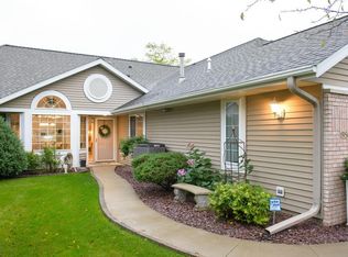 1950 Topaz Pointe Ln SW, Rochester, MN 55902