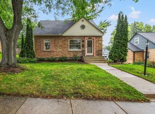 3514 Lucia Crst, Madison, WI 53705