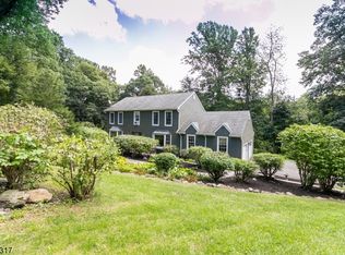 8 Laurel Woods Dr, Blairstown, NJ 07825