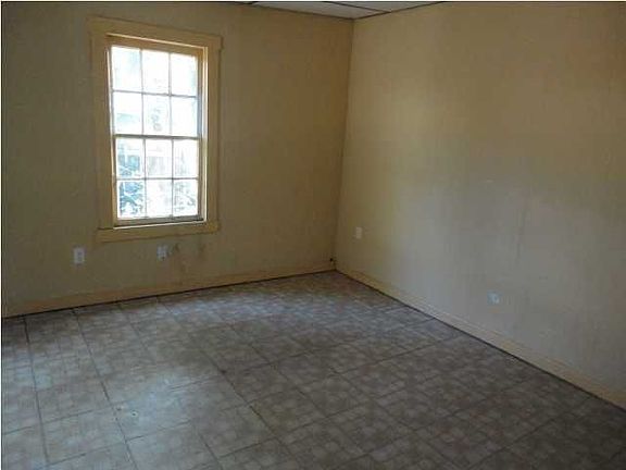 3rd image of 3416 W Jackson St