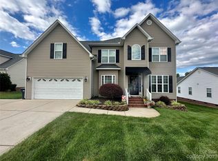 1021 Ayrshire Ln, Dallas, NC 28034