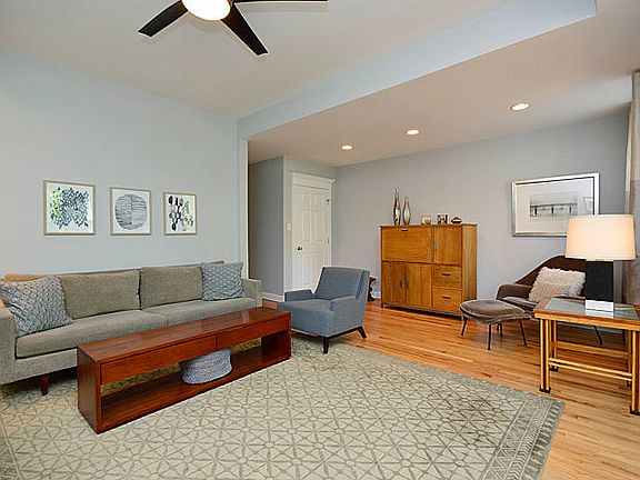 4th image of 4717 N Beacon St #3N