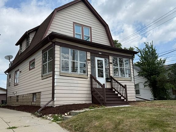 3rd image of 8820 W Rogers St