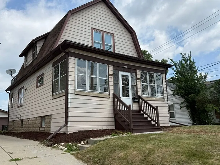 8820 W Rogers St — Photo 3