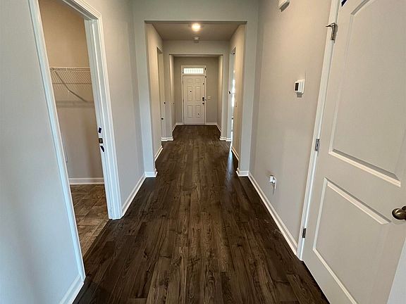 2nd image of 131 Canonbury Dr