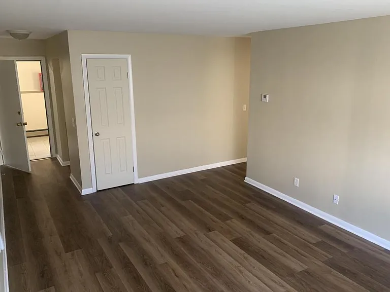 136 W Klubertanz Dr #3 — Photo 7
