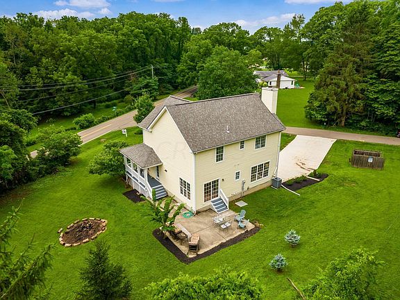 2nd image of 30 Rose Dr