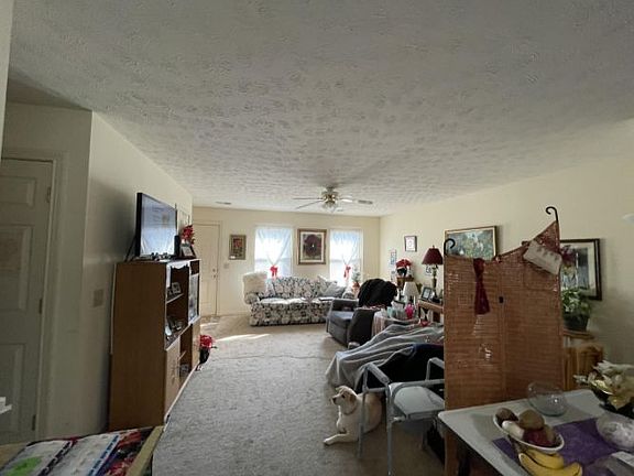 3rd image of 512 Tecumseh Trl #E