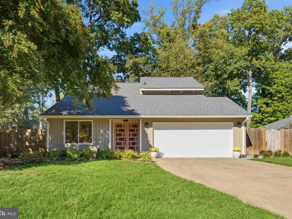 10414 Pearl St, Fairfax, VA 22032