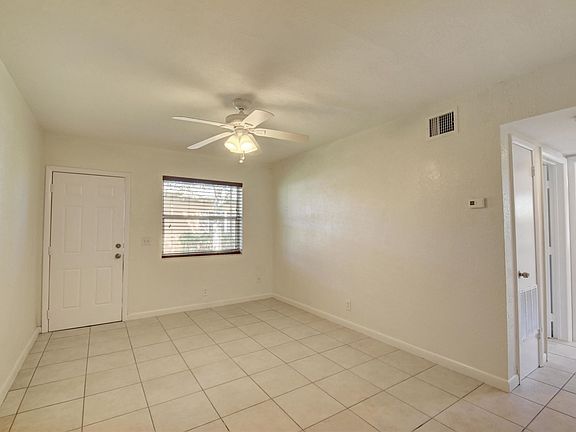 5th image of 708 SE 4th Ave