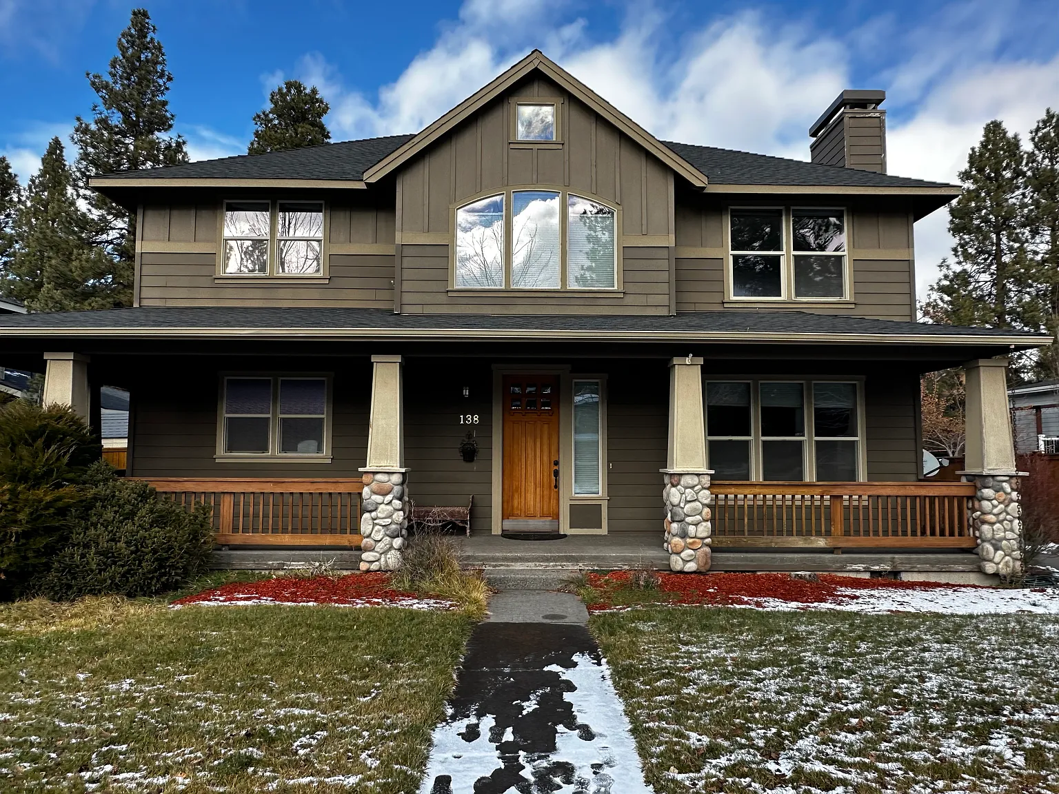 4 bed, 2550 sqft, $4,950 — Photo 4