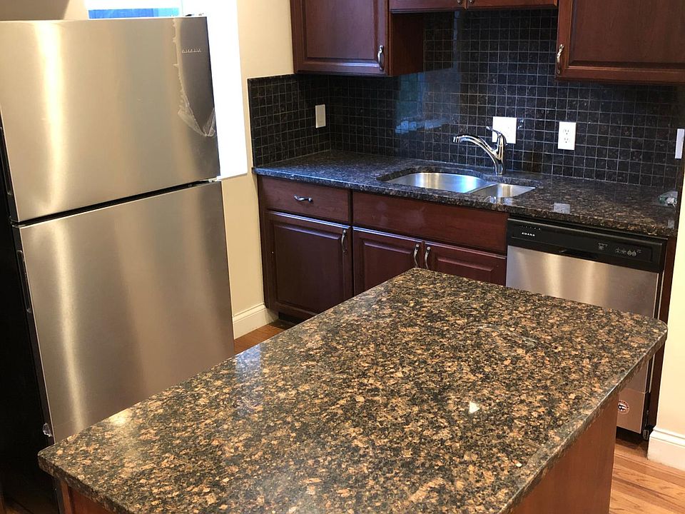 Beautiful granite counter tops with center island