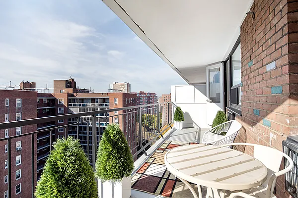 Rented by Vertical Real Estate LLC | media 6