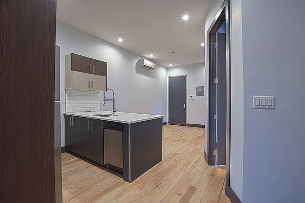 Rented by Brooklyn Group | media 31