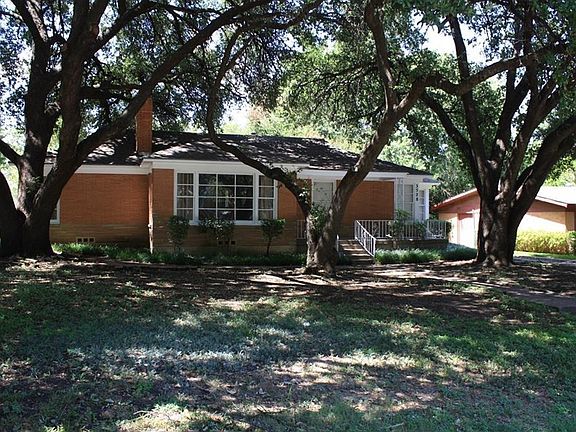 2nd image of 3528 Park Ridge Blvd