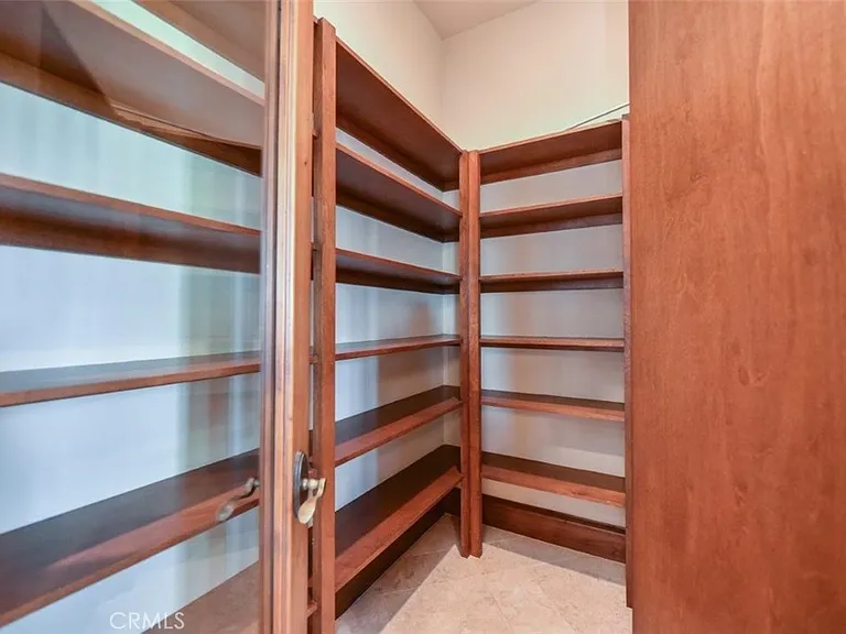 11 Skyridge — Photo 14