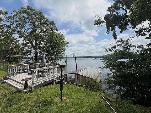 2nd image of 516 County Road 406