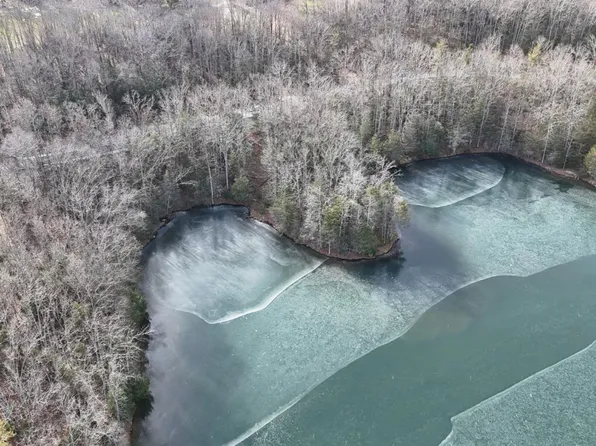 390 Far Country Dr, Daniels, WV 25832