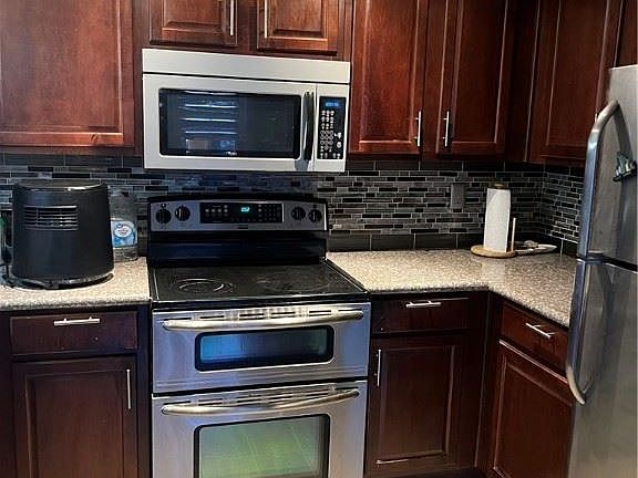 4th image of 2611 Sunfish Dr Unit C