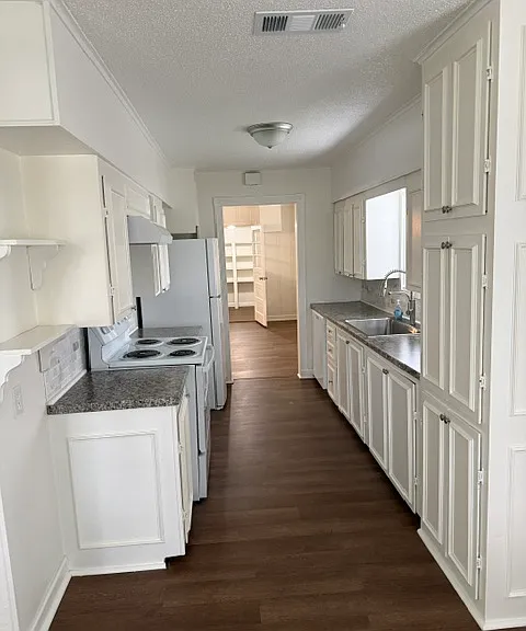 3302 S Briery Rd — Photo 6