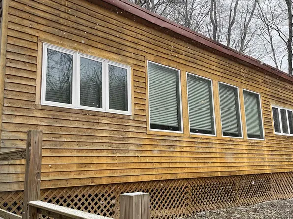208 N Pike St, Barrackville, WV 26559