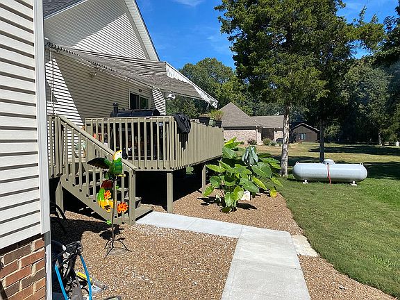 3rd image of 480 W Villa Dr