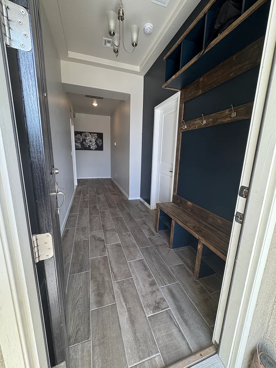 Building Photo - 368 Nailseas Pl