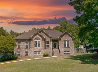 262 Creekview Ln, Lincoln, AL 35096