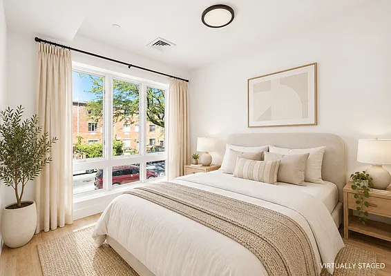 Bedroom, photo 1