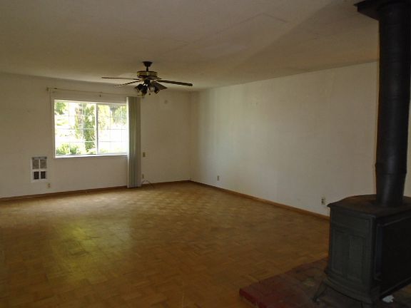 5th image of 7914 146th Ave E