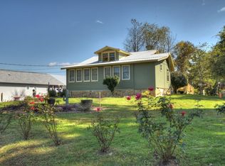 677 E 2nd St, Blue Ridge, GA 30513