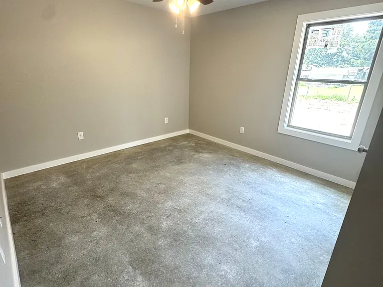 207 Mead St — Photo 7