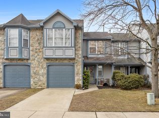 6 Knighton Ln, Mount Laurel, NJ 08054
