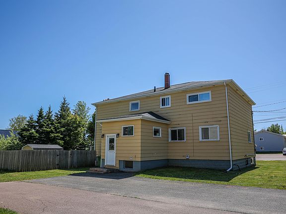 4th image of 72 74 76 Parkview Dr #72