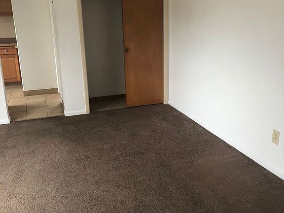 5th image of 3638 W 117th St APT 6