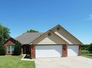 11075 Meadowlark Ln, Claremore, OK 74017