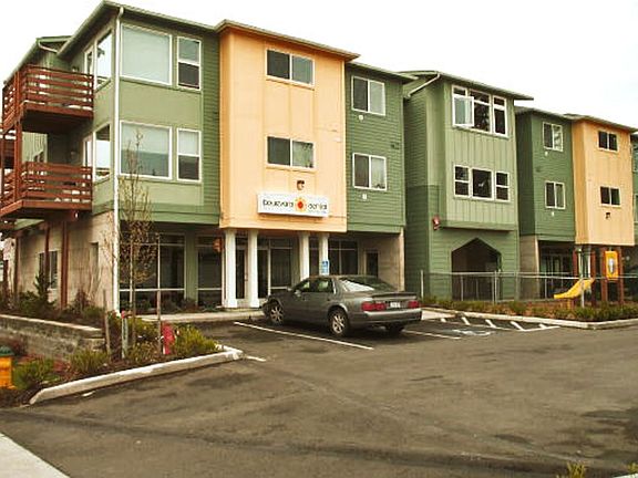 4th image of 13505 Ambaum Blvd SW Unit 302