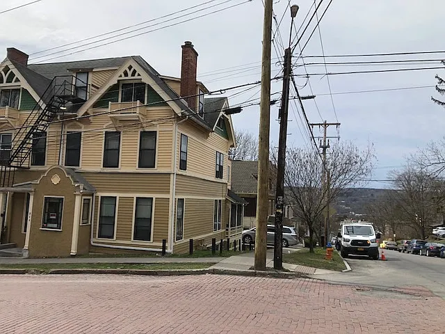 214 Stewart Ave — Photo 2